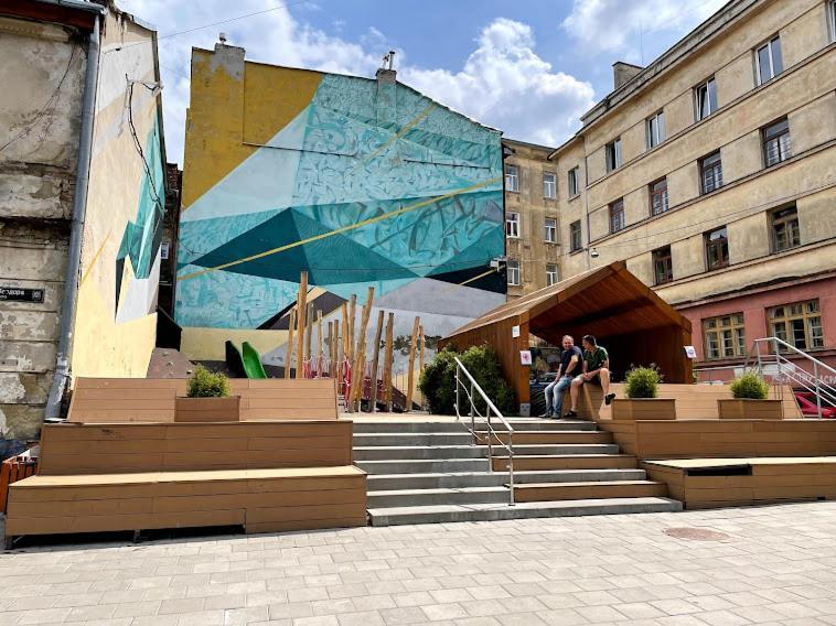 White Rooms On City Center Lviv Buitenkant foto