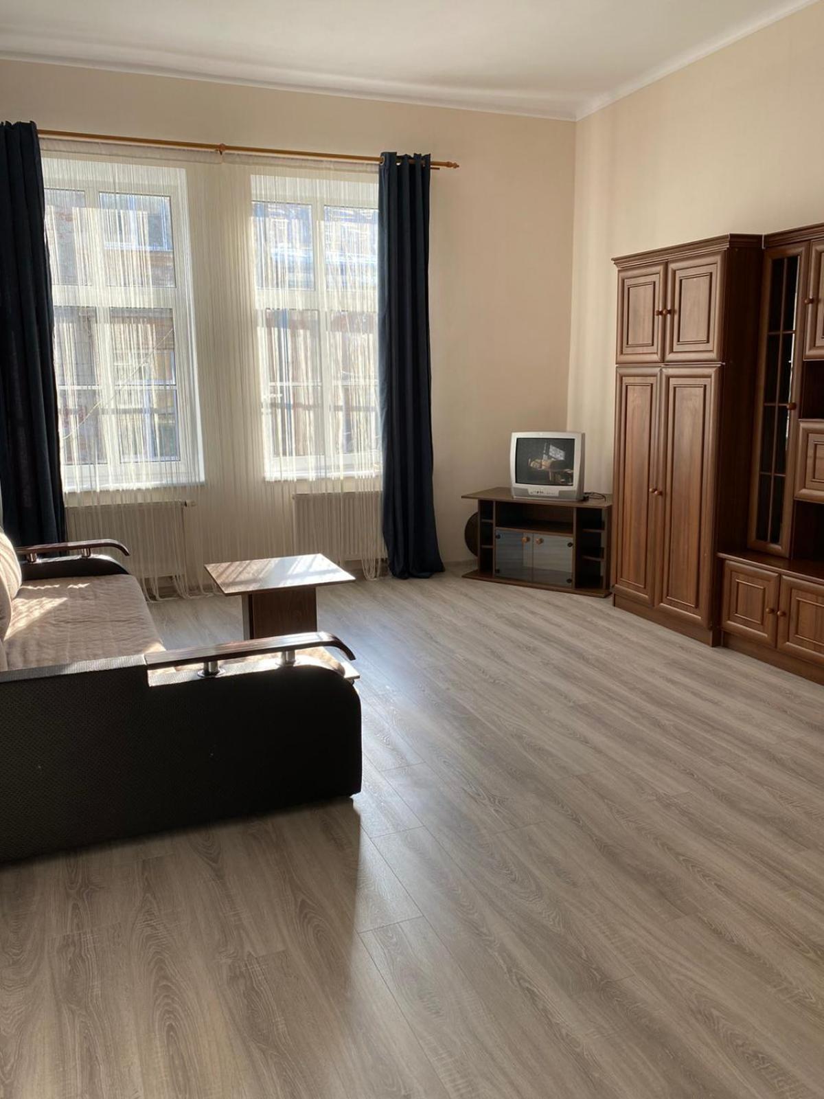 White Rooms On City Center Lviv Buitenkant foto