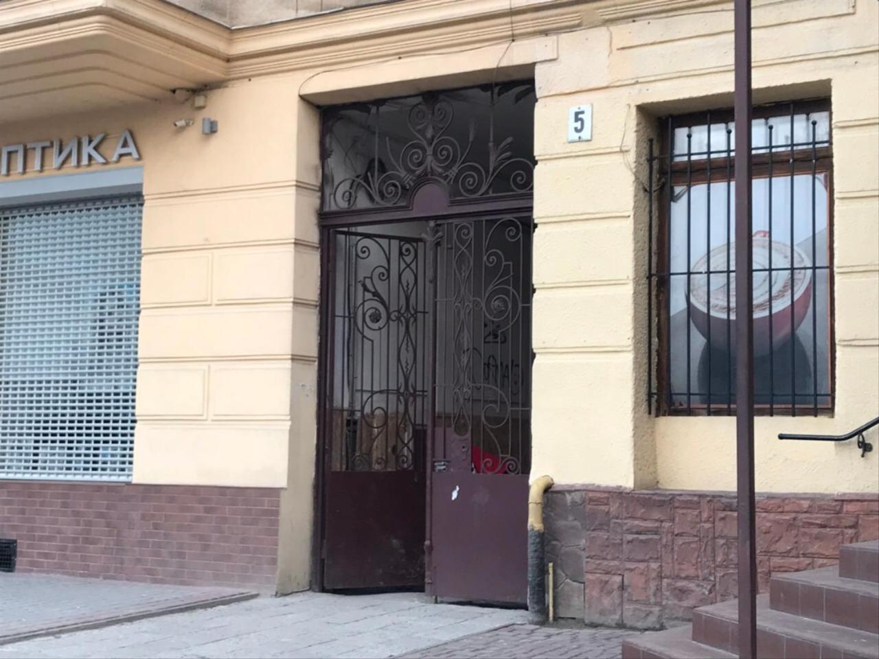 White Rooms On City Center Lviv Buitenkant foto